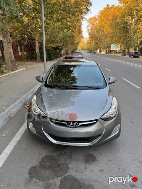 Hyundai Elantra, 1.8 L, 2013 il, 178 000 km