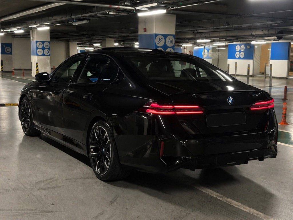 BMW i5, 81.2 kWh, 2024 il, 25 000 km — Avtomobillər, Bakı (7)
