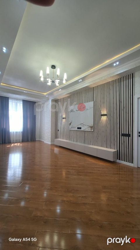 Satılır 3 otaqlı yeni tikili 138 m²