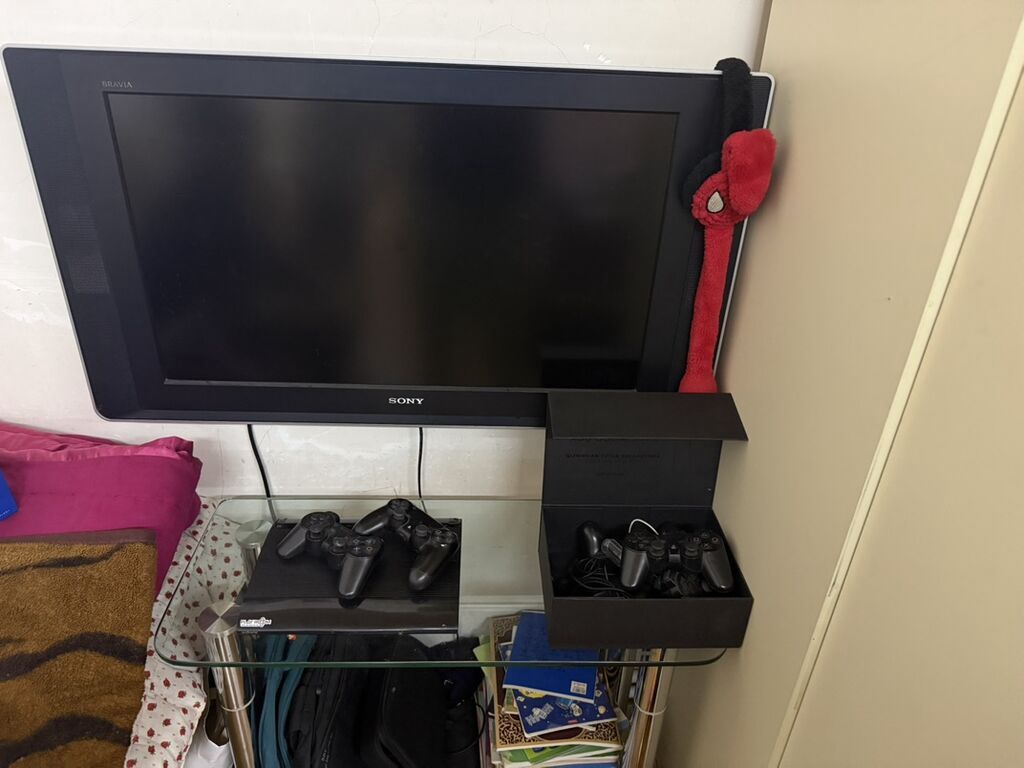 Sony Bravia LCD televizor + PlayStation 3 oyun seti Tərkib: - Sony — Elektronika, Xırdalan (2)