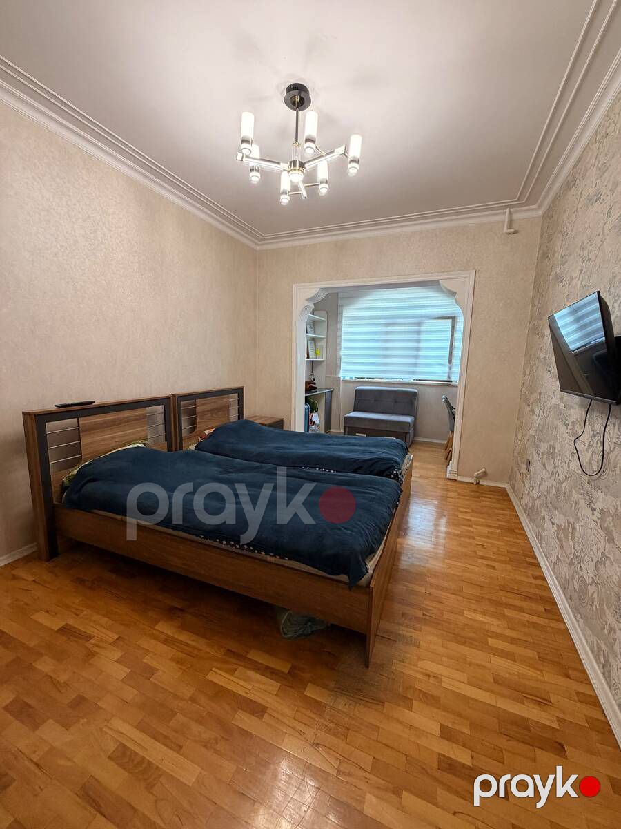 Satılır 4 otaqlı köhnə tikili 110 m² — Mənzil, Bakı (7)