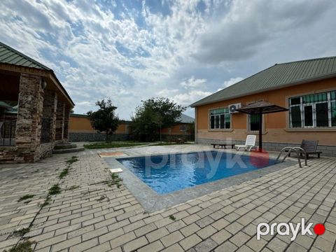 İcarəyə verilir 4 otaqlı həyət evi/bağ evi 200 m²