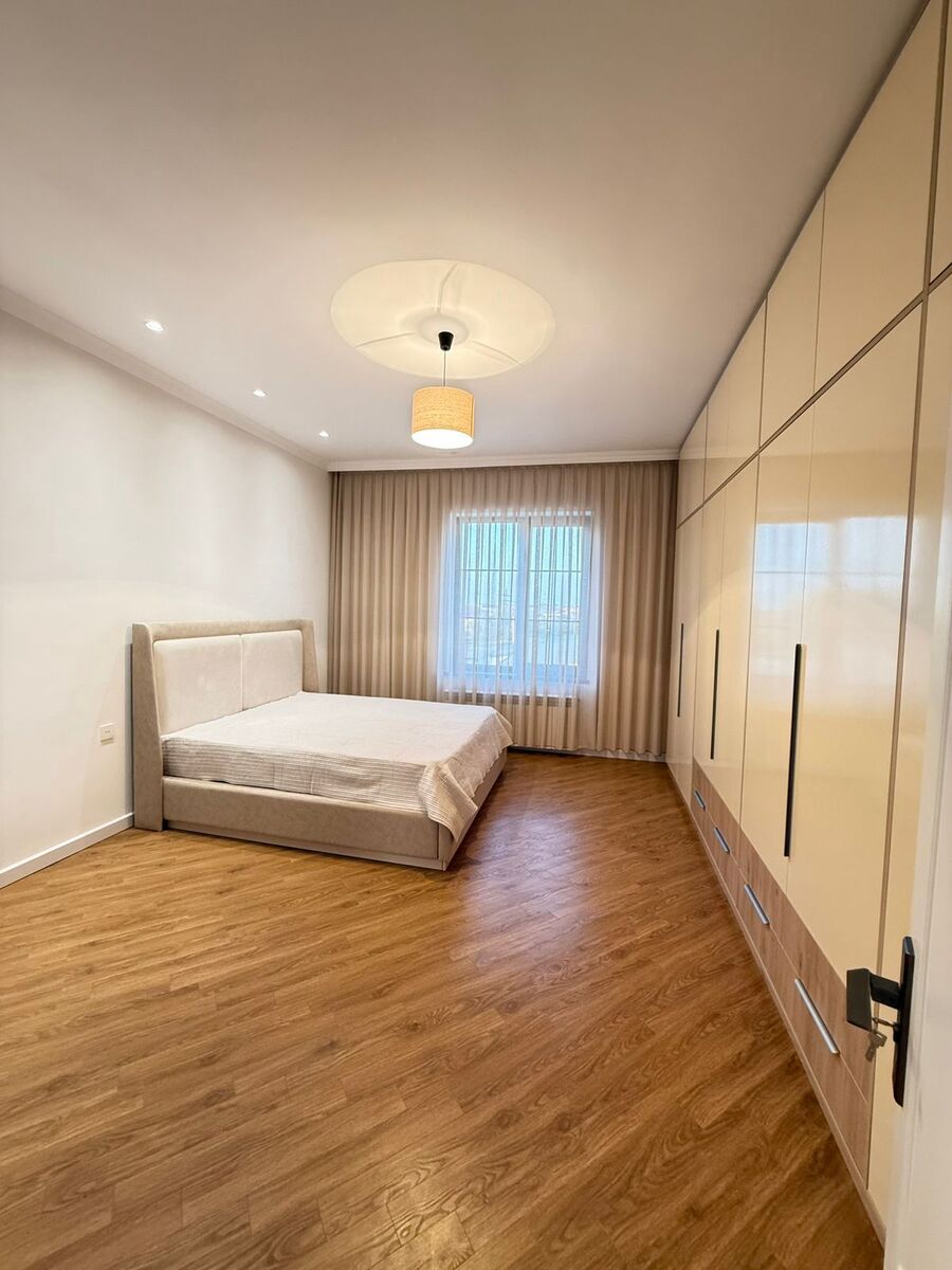 Satılır 4 otaqlı həyət evi/bağ evi 220 m² — Ev, villa, Bakı (10)
