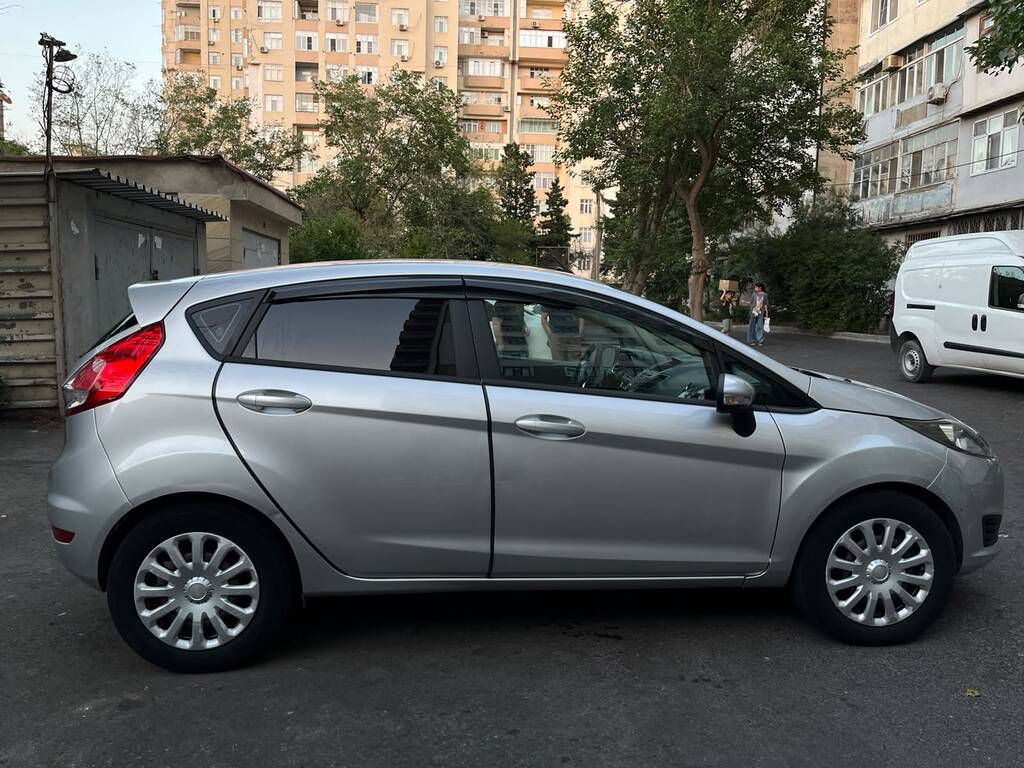 Ford Fiesta, 1.2 L, 2017 il, 135 000 km — Avtomobillər, Bakı (4)