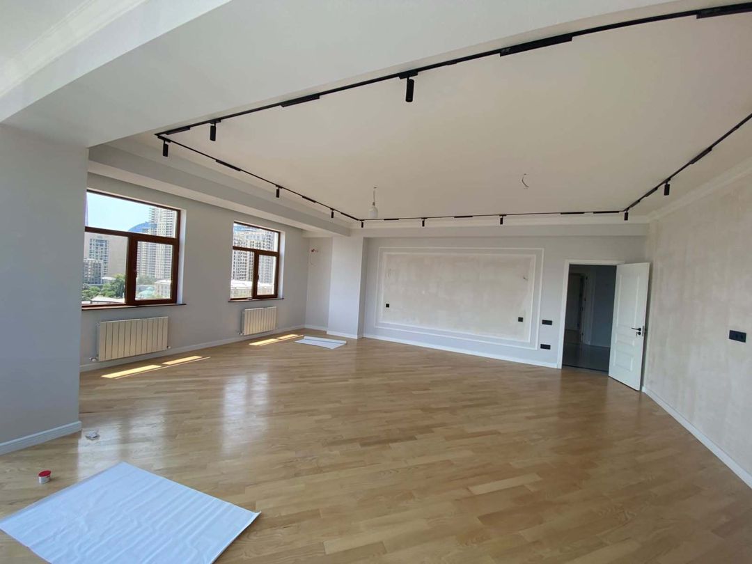 Satılır 4 otaqlı yeni tikili 210 m² — Mənzil, Bakı (2)