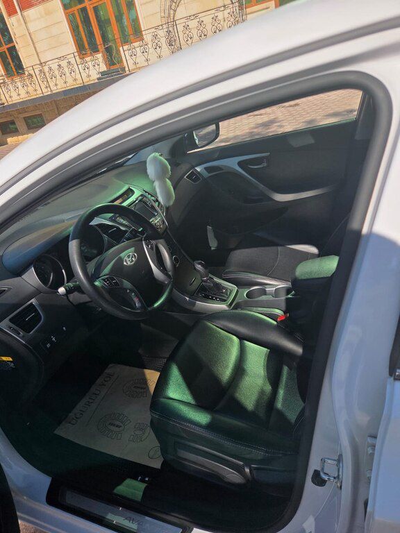 Hyundai Avante, 1.6 L, 2015 il, 65 000 km — Avtomobillər, Şirvan (10)