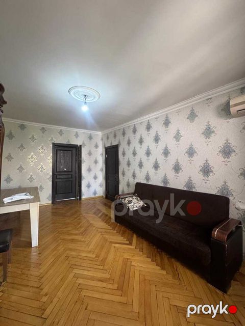 Satılır 3 otaqlı köhnə tikili 75 m²