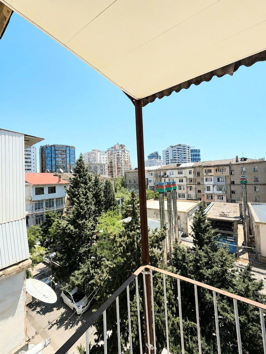 Satılır 3 otaqlı köhnə tikili 70 m² — Mənzil, Bakı (2)