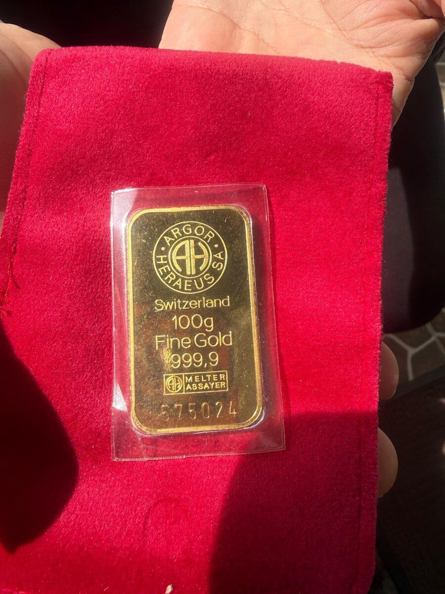 Qızıl külçə 100gr — Şəxsi əşyalar, Bakı
