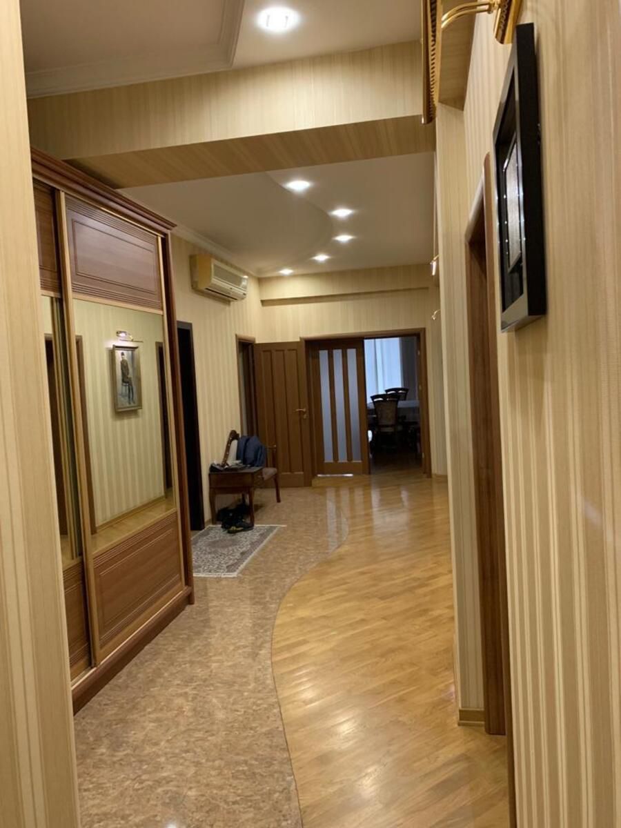 İcarəyə verilir 4 otaqlı yeni tikili 170 m² — Mənzil, Bakı (11)