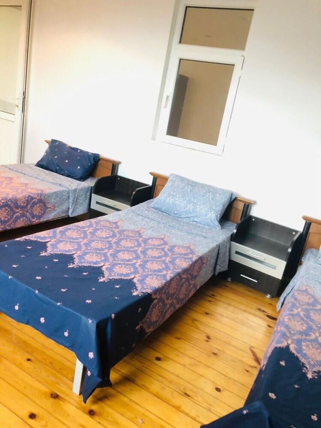 Üçmərtəbəli həyətli ev kirayə/təklif olunur. Xüsusiyyətlər: - Geniş — Ev, villa, Bakı (5)