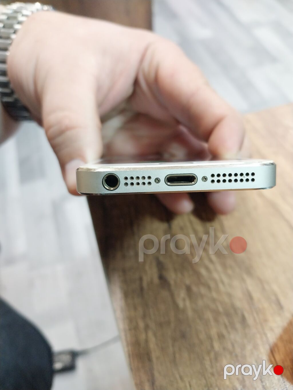 IPhone 5s, 16 GB, Qızılı, Barmaq izi — Apple iPhone, Bakı (3)