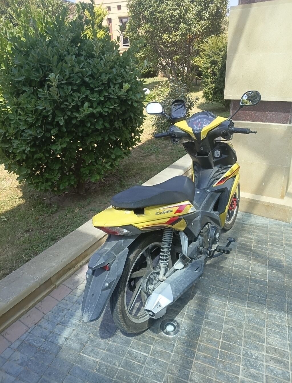 Tufan S50 satilir. Heç bir problemi yoxdur.3700 km gedib. Senedleri — Motosikletlər, Bakı (2)
