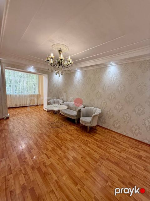Satılır 2 otaqlı köhnə tikili 60 m²