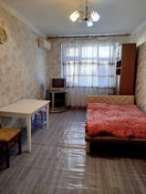 2-otaqlı mənzil, Neftçilər m., 31 m² — Квартира