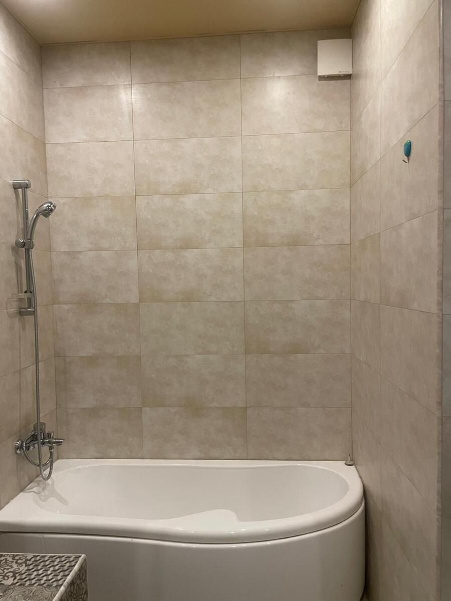 İcarəyə verilir 4 otaqlı köhnə tikili 130 m² — Mənzil, Bakı (3)