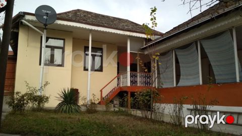 Həyət evi kirayə verilir, Şəki ş.