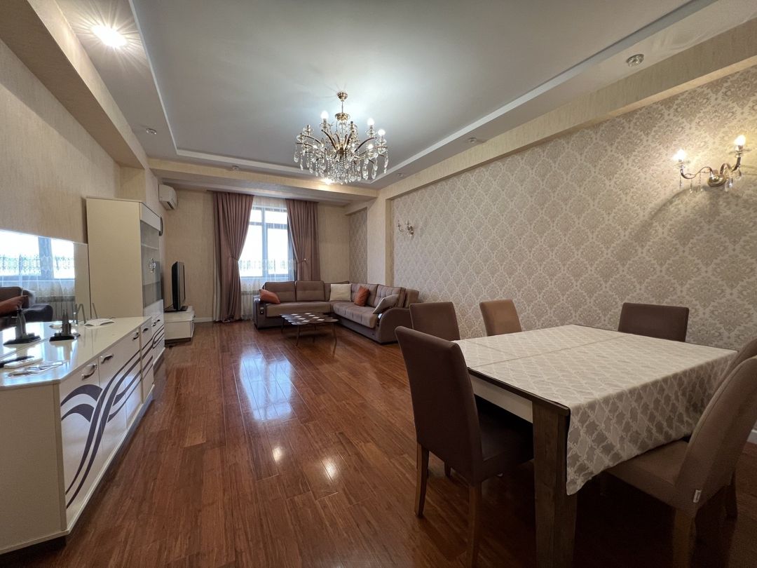 4-otaqlı yeni tikili kirayə verilir, 28 May m., 180 m² — Daşınmaz əmlak, Bakı (3)