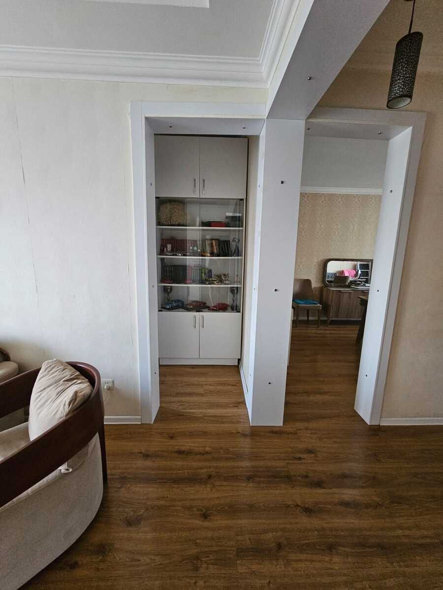 Satılır 4 otaqlı köhnə tikili 100 m² — Mənzil, Bakı (10)