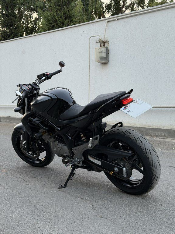 Suzuki SFV 650 Gladius, 700 sm3, 2014 il, 14 100 km — Motosikletlər, Bakı (3)