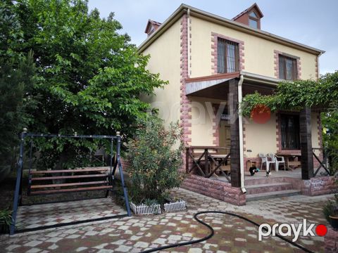 Satılır 4 otaqlı həyət evi/bağ evi 130 m²