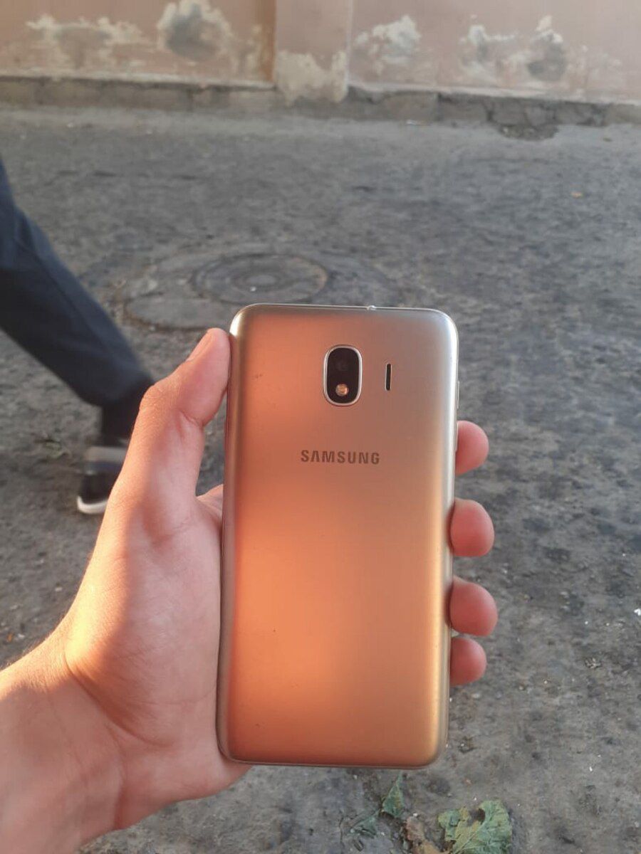 Samsung Galaxy J4 Gold 32GB/3GB — Telefonlar və qadjetlər, Bakı (2)