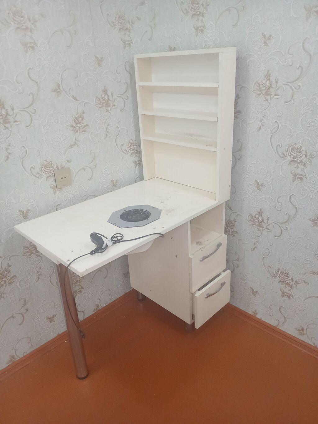 Künc masa, Siyirməli, Polkalı — Mebel, Bakı (2)