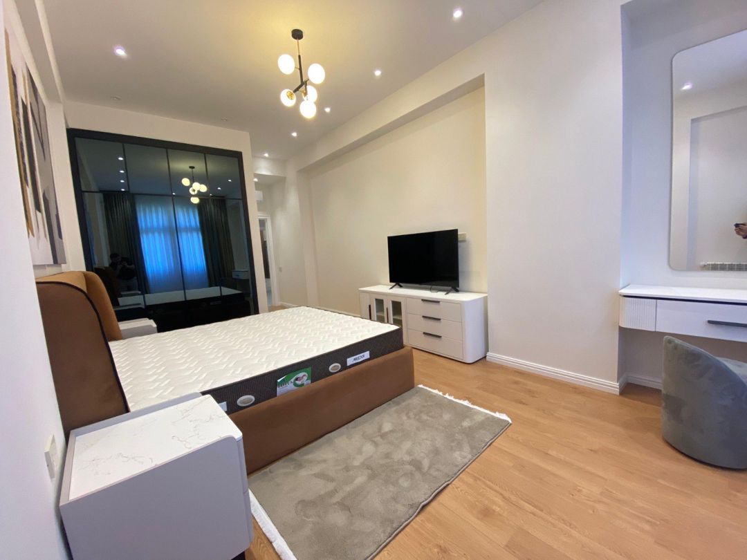 İcarəyə verilir 3 otaqlı yeni tikili 180 m² — Mənzil, Bakı (6)