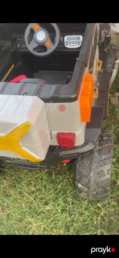 Uşaq üçün elektrikli off-road cip maşın - Korpus: boz rəngdə