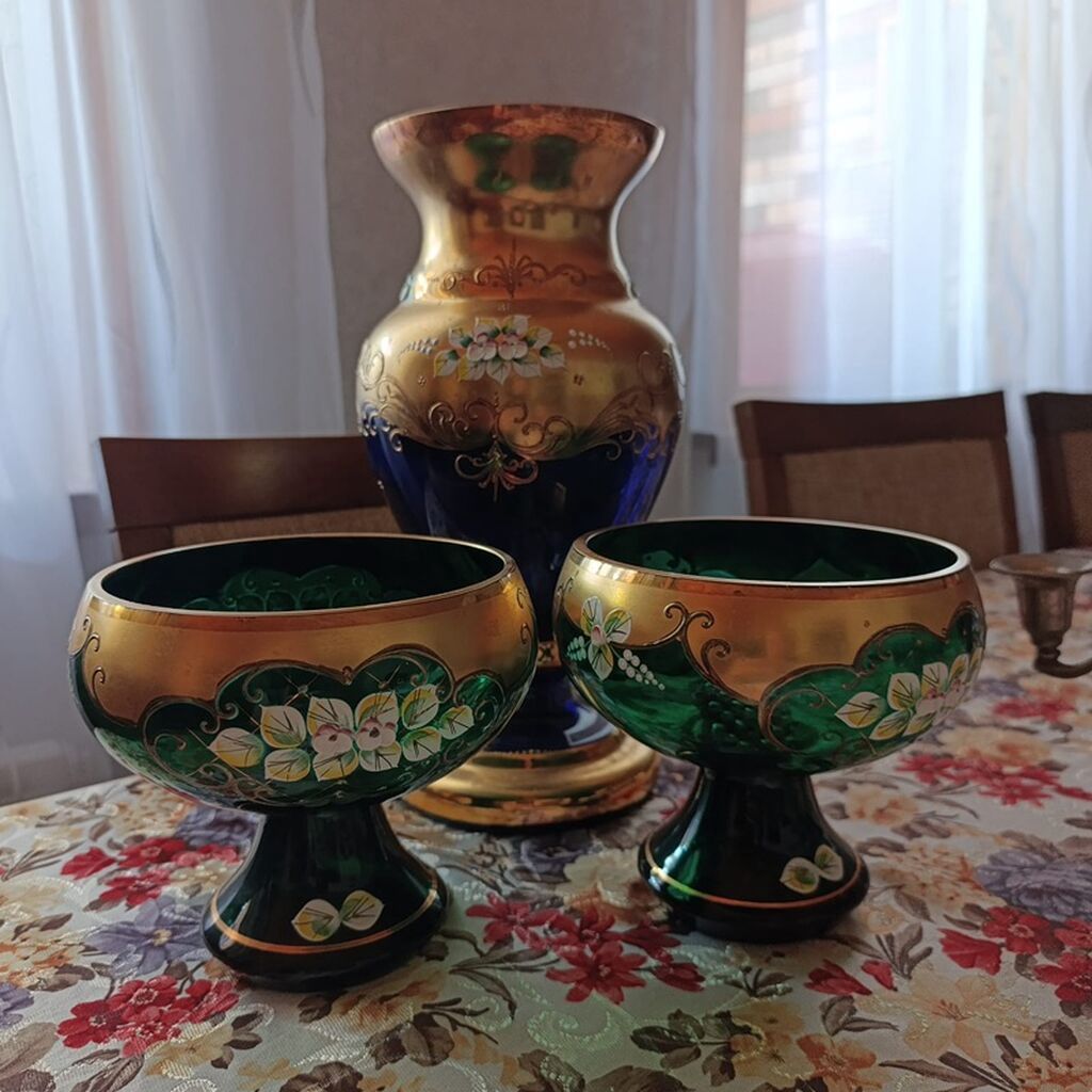 Böyük bəzək dəsti – əl işləri ilə naxışlanmış şüşə və metal elementlər — Mallar, Digah (3)