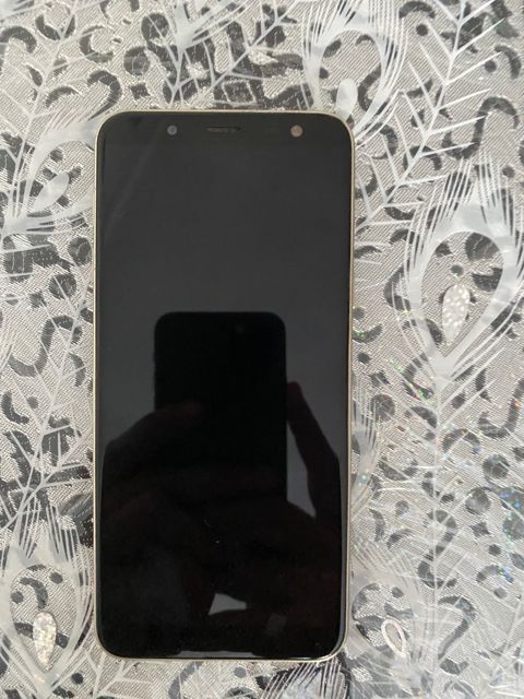 Samsung Galaxy J6 Gold 32GB/3GB — Bakı