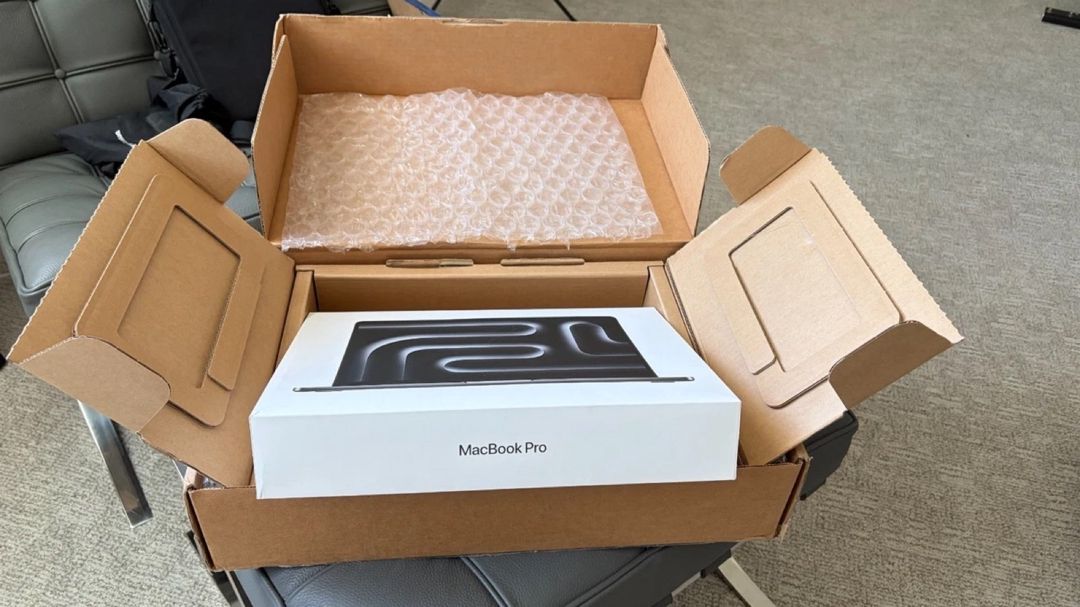 Apple MacBook Pro14-inch 18C40C M5Max Nanotexture 64GB/2TB — Elektronika, Bakı