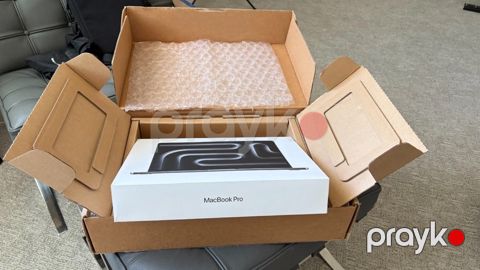 Apple MacBook Pro14-inch 18C40C M5Max Nanotexture 64GB/2TB — Bakı