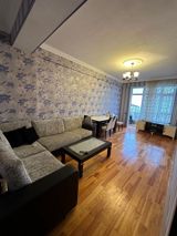 Qonaq otağı mebeli dəsti – Yeni Yasamal, 7777 ləlinin yanında. Hamısı — Mebel