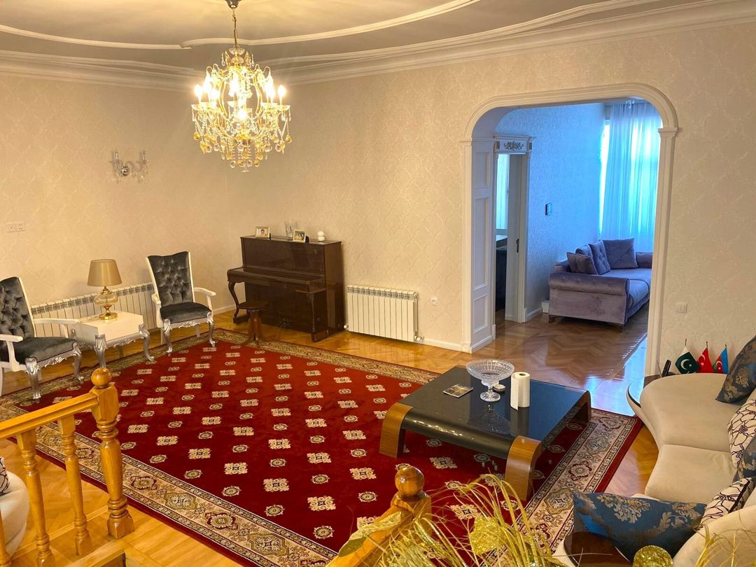 Satılır 6 otaqlı həyət evi/bağ evi 550 m² — Ev, villa, Bakı (7)