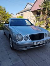 Mercedes E 240, 2.6 L, 2000 il, 380 000 km — Автомобили