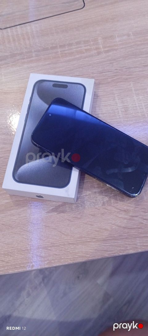IPhone 15 Pro Max, Göy, Qırıq