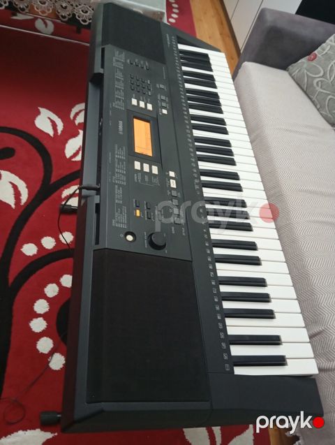 Yamaha PSR-E343 elektronik klaviatura/sintezator əla vəziyyətdədir