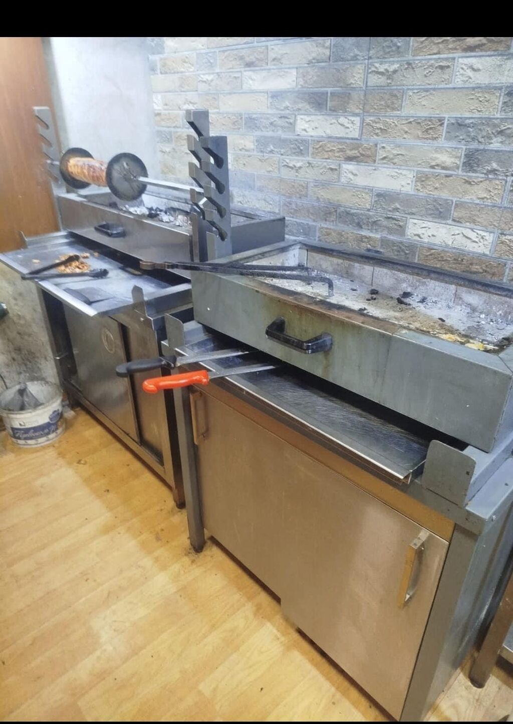 Döner manqalı iksi bir yerdə — Restoran üçün, Bakı