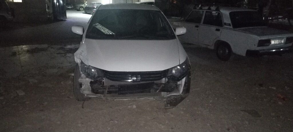 Honda Insight, 1.3 L, 0.58 kWh, 2011 il, 140 000 km — Avtomobillər, Bakı