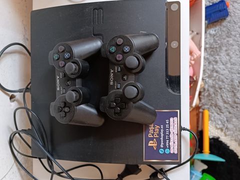 Sony PlayStation 3 (PS3) oyun konsolu Xüsusiyyətlər: - Model: PS3 — Игровые приставки