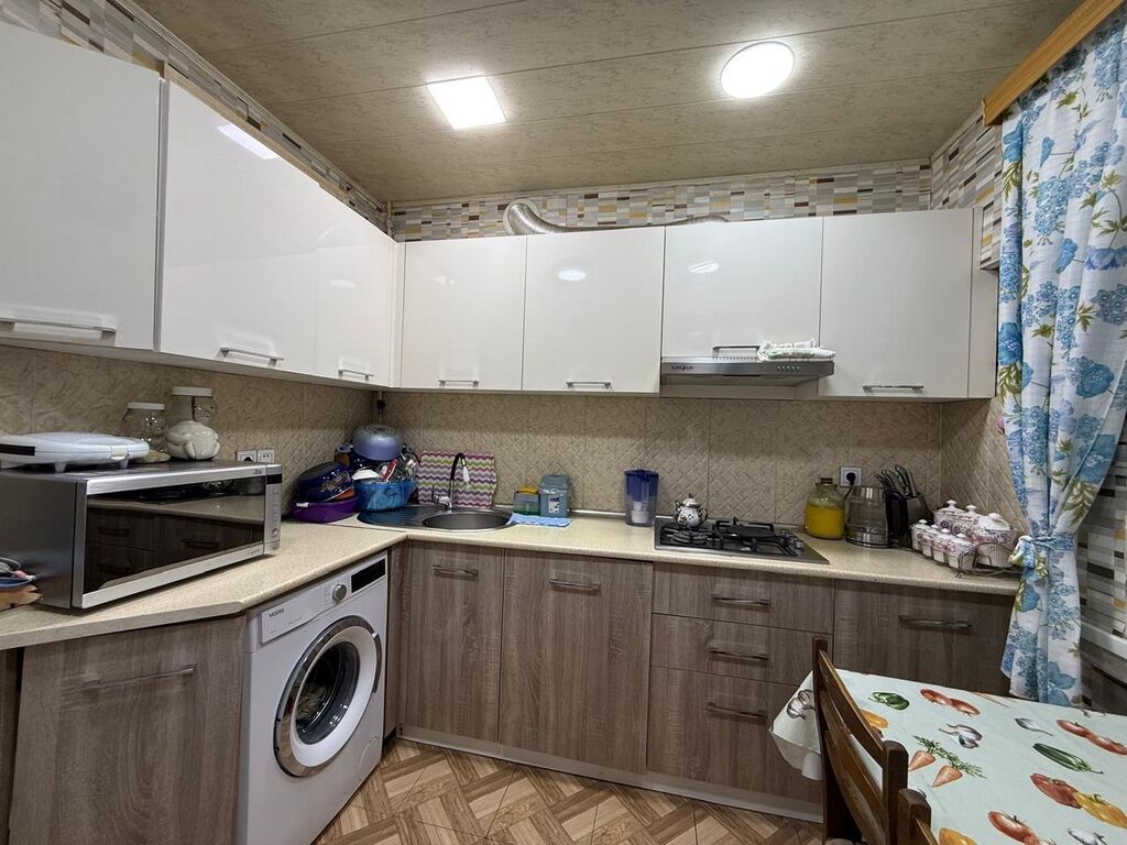 Akril metbex mebeli 490₼. Cəmi 6 ay istifadə olunub. Ölçü — Mebel, Bakı