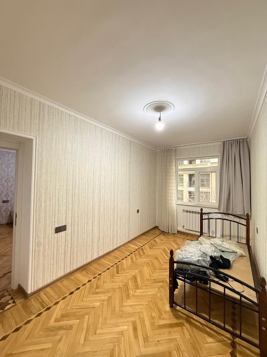 Satılır 4 otaqlı köhnə tikili 100 m² — Mənzil, Bakı (6)
