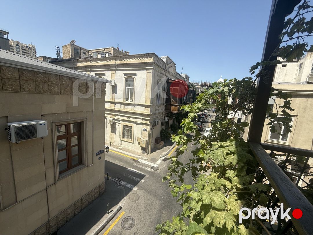 Satılır 4 otaqlı köhnə tikili 135 m² — Mənzil, Bakı (5)