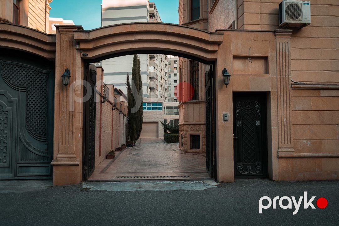 Satılır 8 otaqlı həyət evi/bağ evi 600 m² — Ev, villa, Bakı (3)
