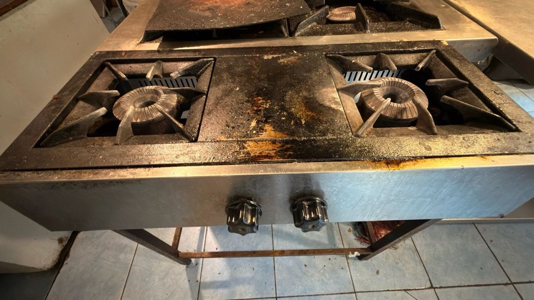 Qaz plitəsi — Biznes və avadanlıq, Bakı