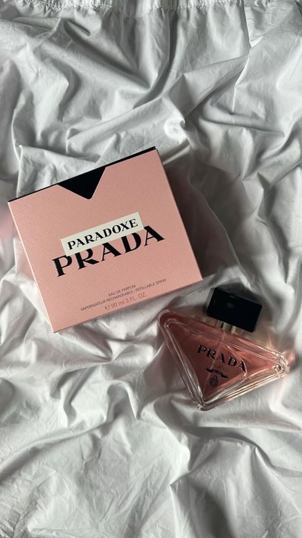 Prada Paradoxe qadın ətri. Qutunun üzərində görünən məlumata əsasən