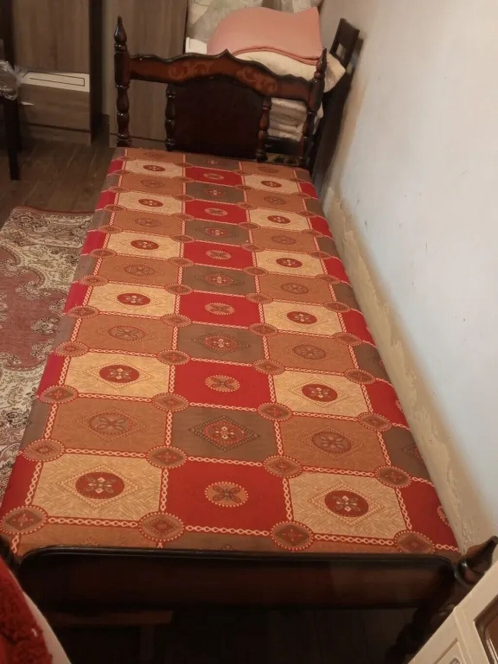 İşlənmiş, Təknəfərlik çarpayı, Siyirməsiz, Azərbaycan — Mebel, Xırdalan (3)