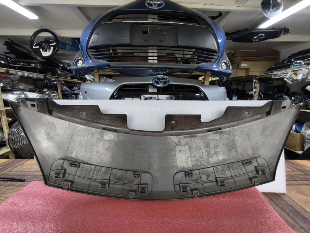 Nissan Note radiator barmaqlığı üstü — Ehtiyat hissələri və aksesuarlar, Bakı (2)