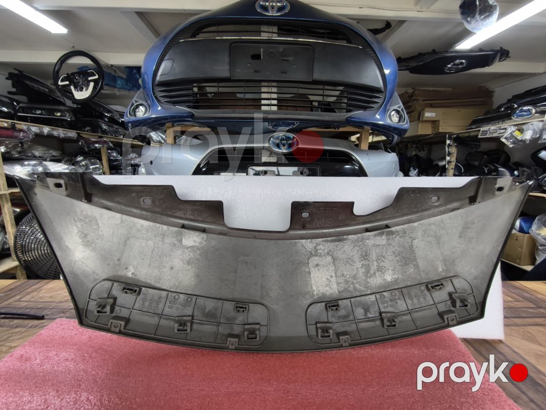 Nissan Note radiator barmaqlığı üstü — Ehtiyat hissələri və aksesuarlar, Bakı (2)